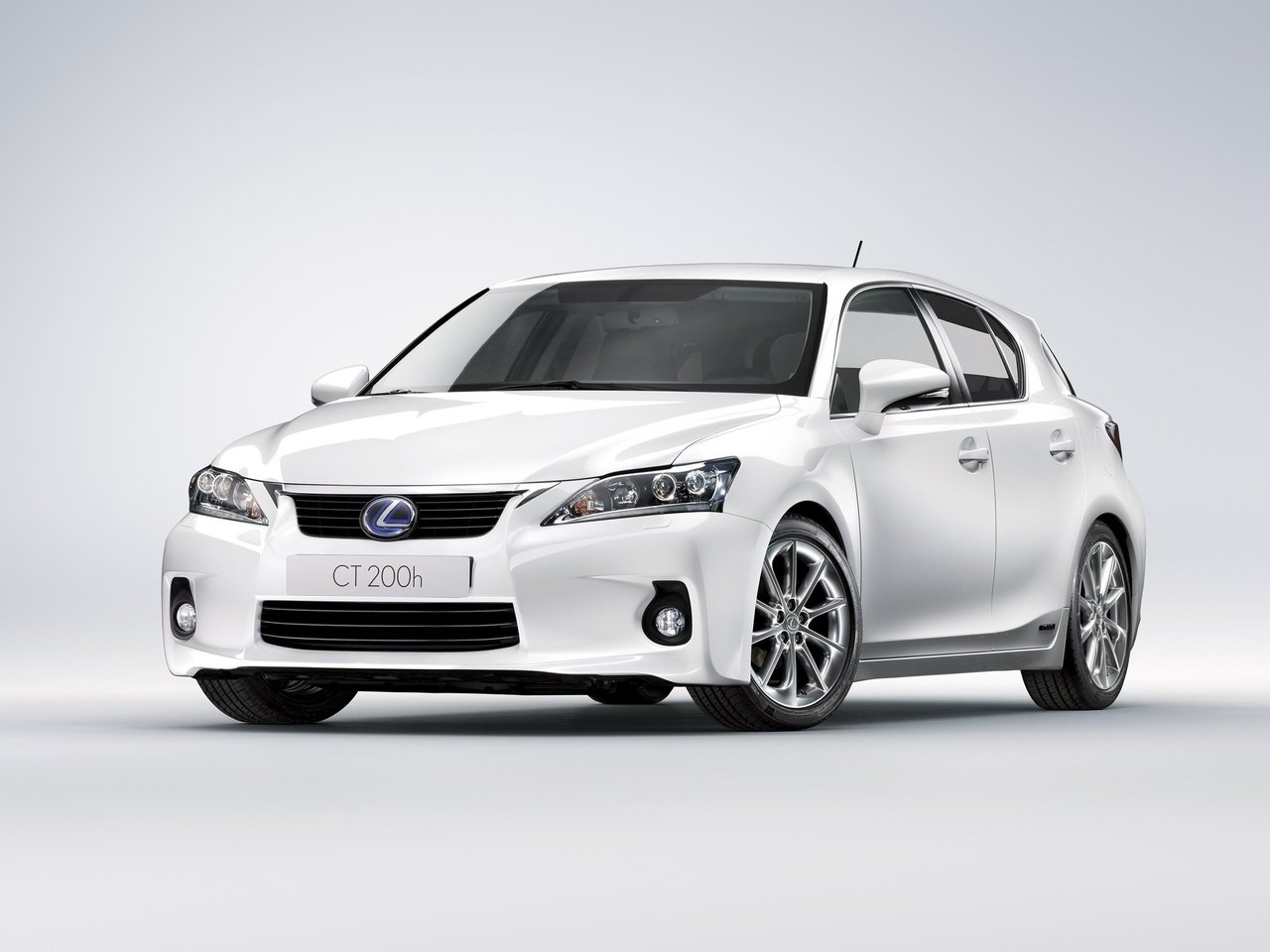 Lexus СТ-200H 2010-2014, хетчбэк